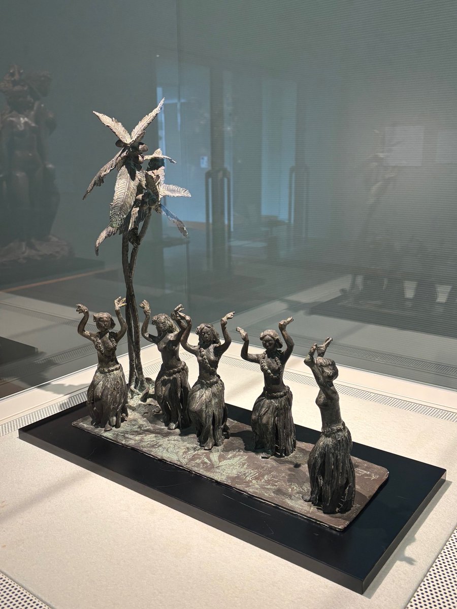 ただいま館内では冬季展「圓鍔勝三 群像への挑戦」を開催中です！ 1