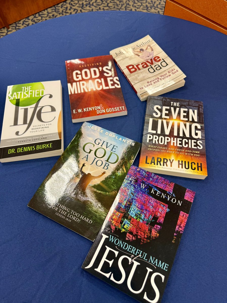 Royal Christian Bookstores & Cafés tweet media