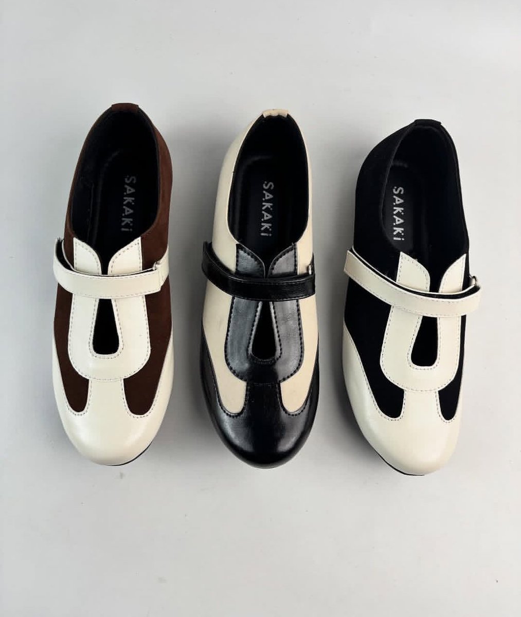 Pistachiojingga's tweet image. FLATSHOES BAGUS PASTI MAHAL 😭 Ett, Don't worry, there's still a low budget version
 
1. Charles &amp;amp; Keith → Urban n Co
2. Pedro → Winod
3. Massimo Dutti → Rowey
4. Staccato → Ellora
5. Zara → Sajena
6. Onitsuka Tiger → Sakaki
7. Everbest → Navisa

Let's check to the list