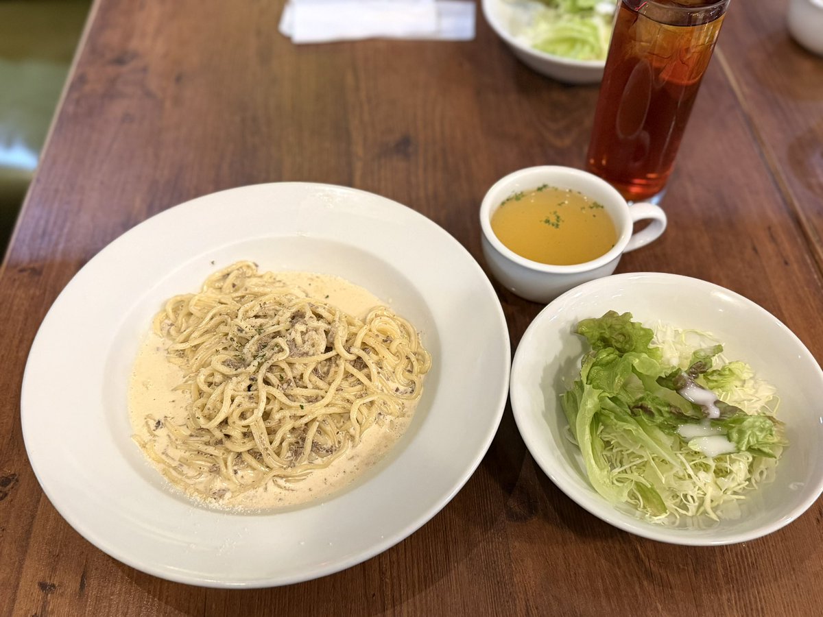 UsePon's tweet image. 遅めのランチ😋マッシュルームのクリームパスタ🍄🍝