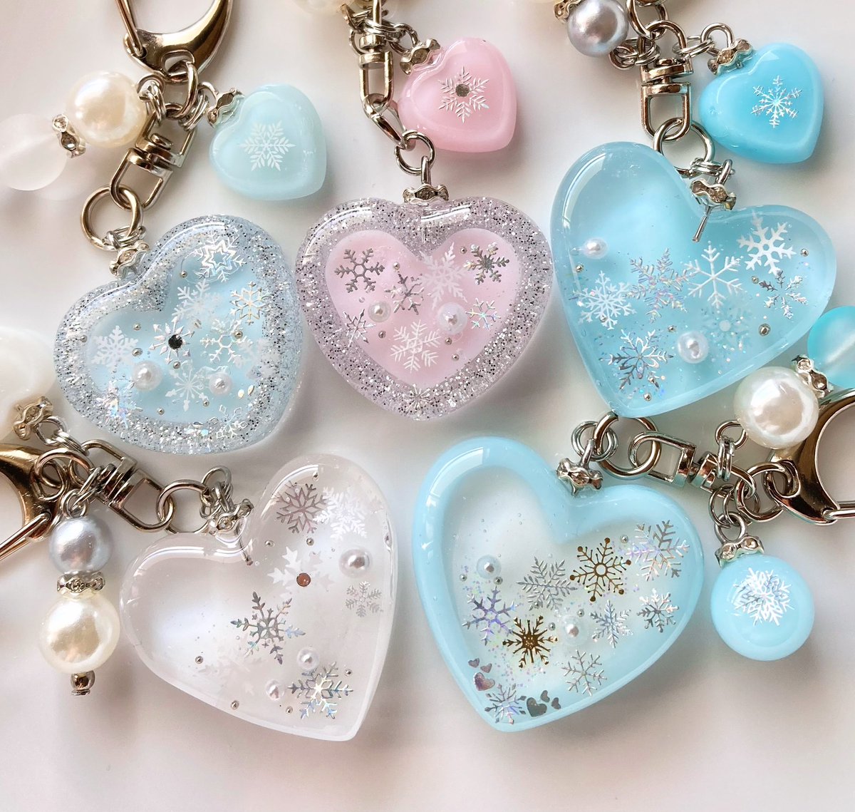 雪シリーズ❄️
こちら全商品BASEに在庫ございますので、ぜひお気に入りのバッグチャームを見つけていただけますと嬉しいです⛄️

mienoresin.base.shop
⁡
#レジン #レジンアクセサリー #ハンドメイド #バッグチャーム #雪