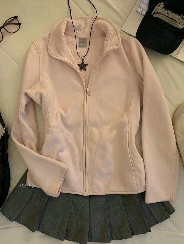 mawwychart's tweet image. soft pink picks for soft days

 a thread