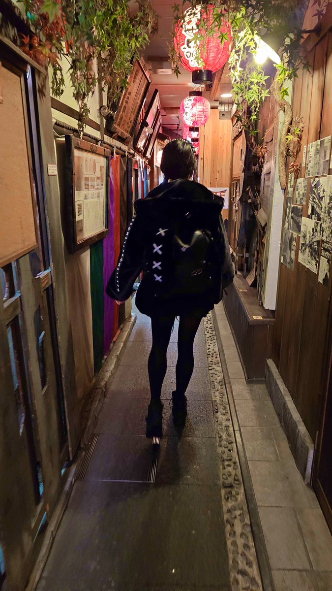 この迷い込んだ感じ好き
 #レフレム  #異世界  #うさ耳