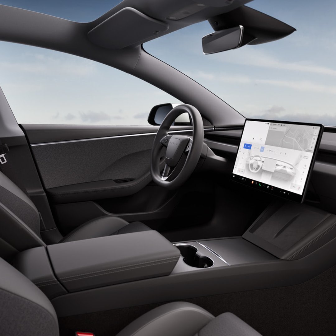 모델3 스탠다드 사양 루머 관련 X 이미지