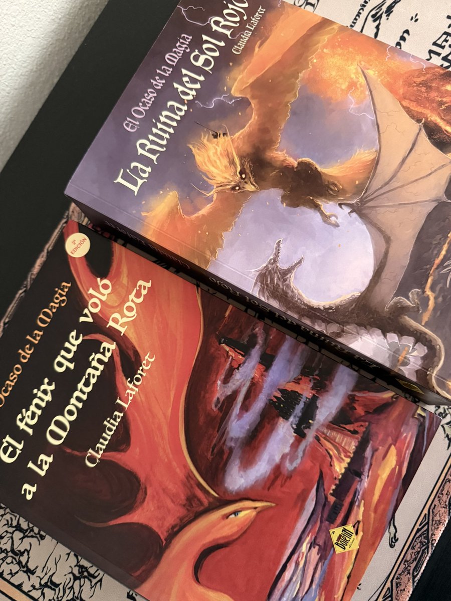 MIL GRACIAS a los panitas de Alemania y México que habéis elegido mi grimdark este mes, que mis libros lleguen más allá de España me vuela la cabeza 🐦‍🔥🩸