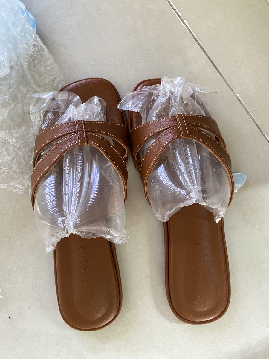 npha_xnucr's tweet photo. รับของเรียบร้อย ขอบคุณค่าา #reviewให้h0ly https://t.co/G01eZr1Qtd
