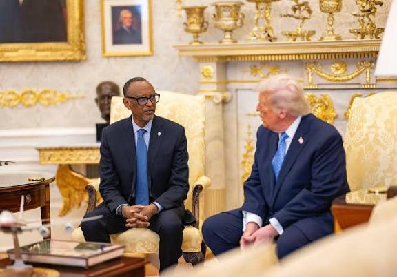 #Urgent : Le #Rwanda suspend à son tour l’octroi des visas contre tous les citoyens américains.
<a href="/realDonaldTrump/">Donald J. Trump</a> <a href="/PaulKagame/">Paul Kagame</a>