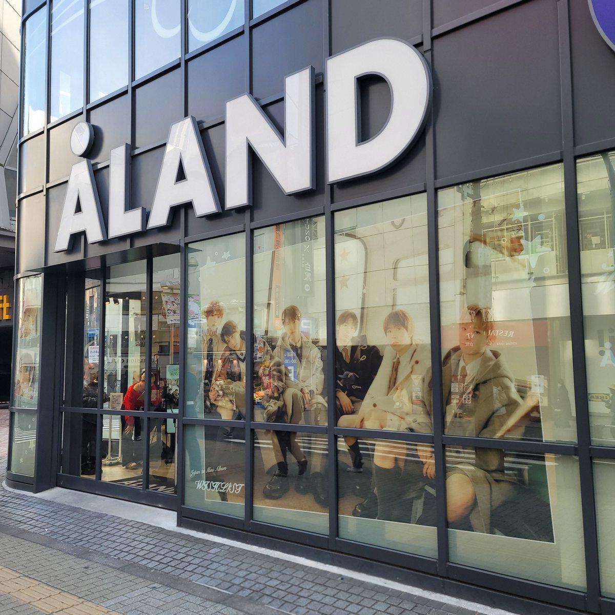 NCT WISH×ALAND (TOKYO) 寄ってみました 衣装展示あり 税込8,000円毎に