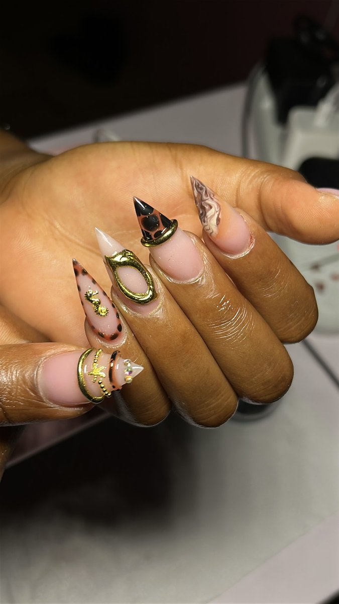 More Nails designs from my totology😌