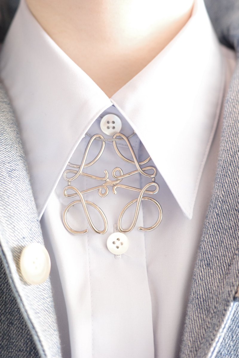 LOEWE ブローチ marosukeです＊ 壊れたLOEWEのブローチをネックレスに