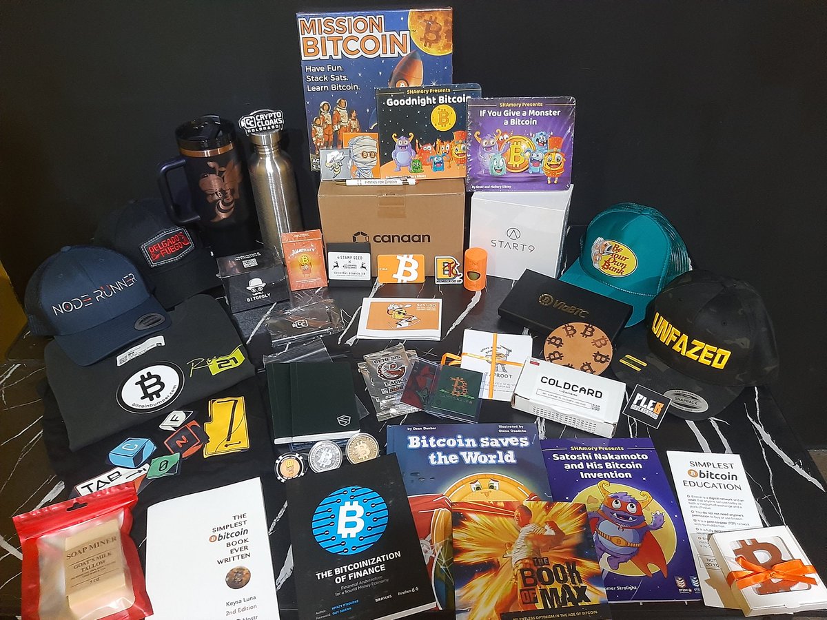 The <a href="/CryptoCloaks/">CryptoCloaks™ 🤘</a> bundle has arrived!😍 This is really loaded and full of awesome stuff, it feels like Christmas again!!! Super thank you Rick, and all the companies who made this happen! God bless you all.🧡🫡