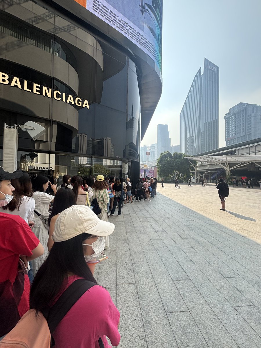 เริ้บลี่ไม่ได้มีแค่ท้ายรถกระบะหรอวะ😔