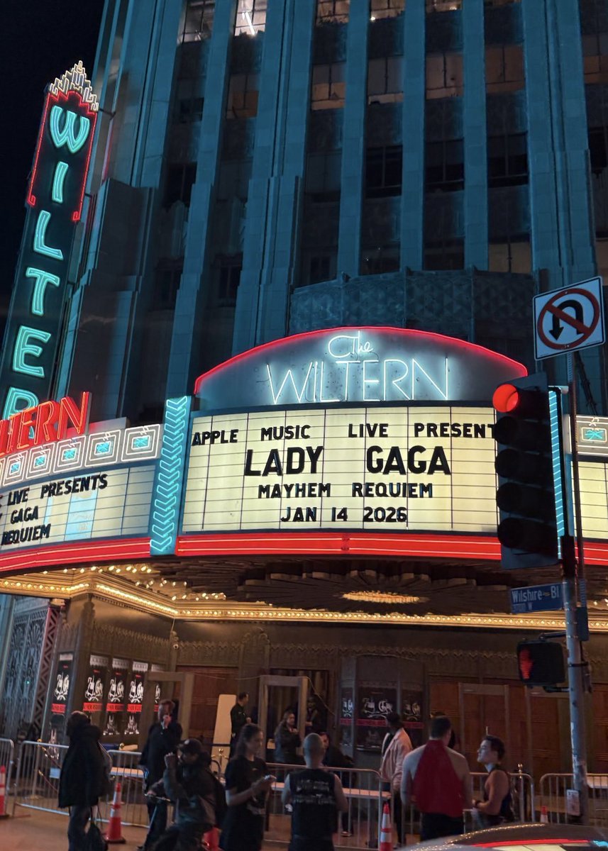 gagadaily's tweet image. MAYHEM: REQUIEM. TONIGHT.

📸: justintmoran/IG