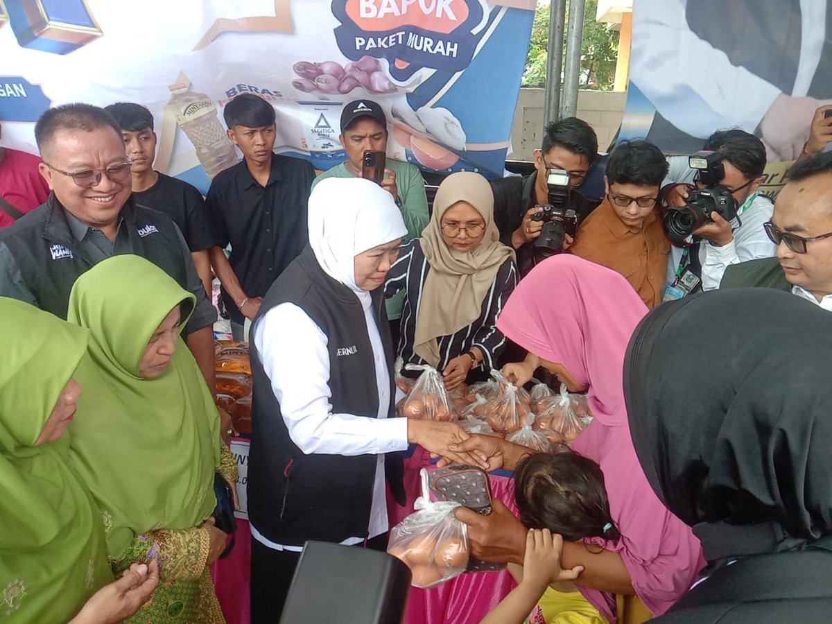 Pasar Murah Di Banjarsari, Gubernur Jatim Tekan Inflasi Dan Perkuat Ketahanan Pangan garudasatu.id/pasar-murah-di…
