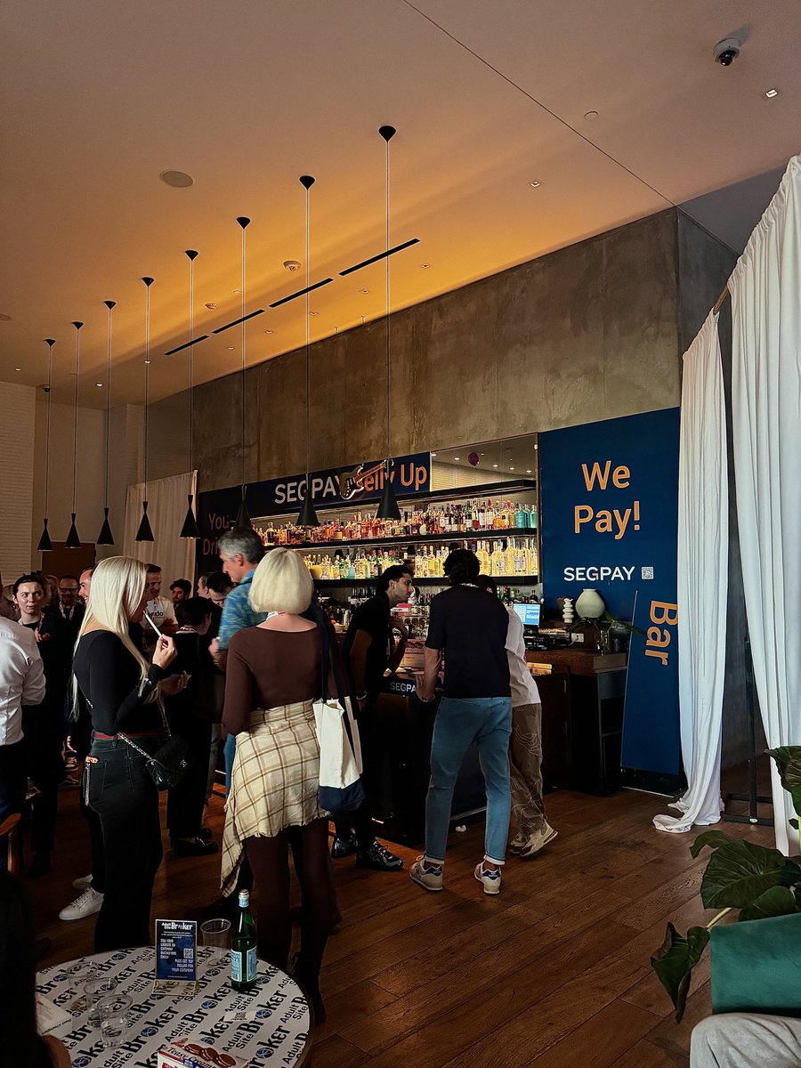 Creator Helper tweet media