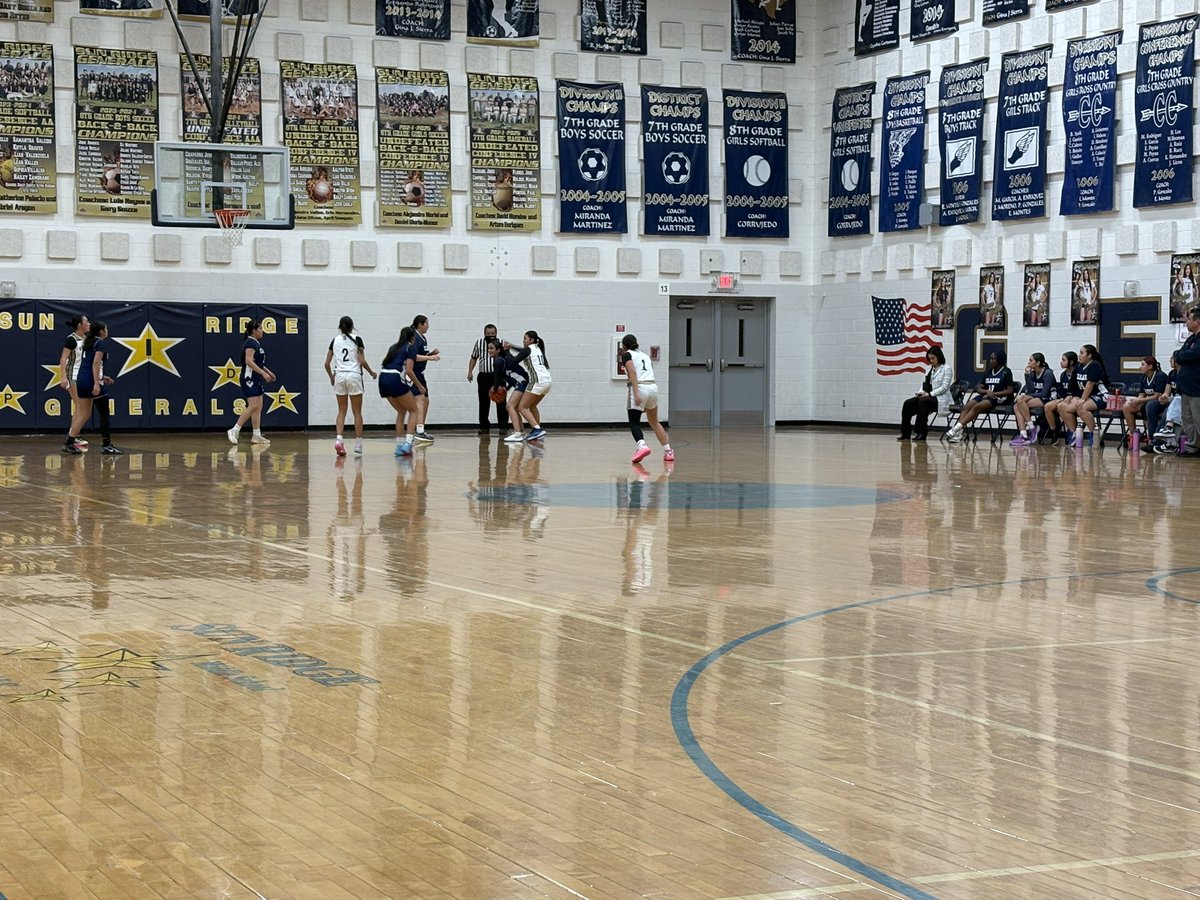 SThomas_SRMS's tweet photo. MP3 is off to a flying start @SRMS_Generals with our Lady General Hoopers! 
@ICastillo_SRMS https://t.co/J12kh8va6C