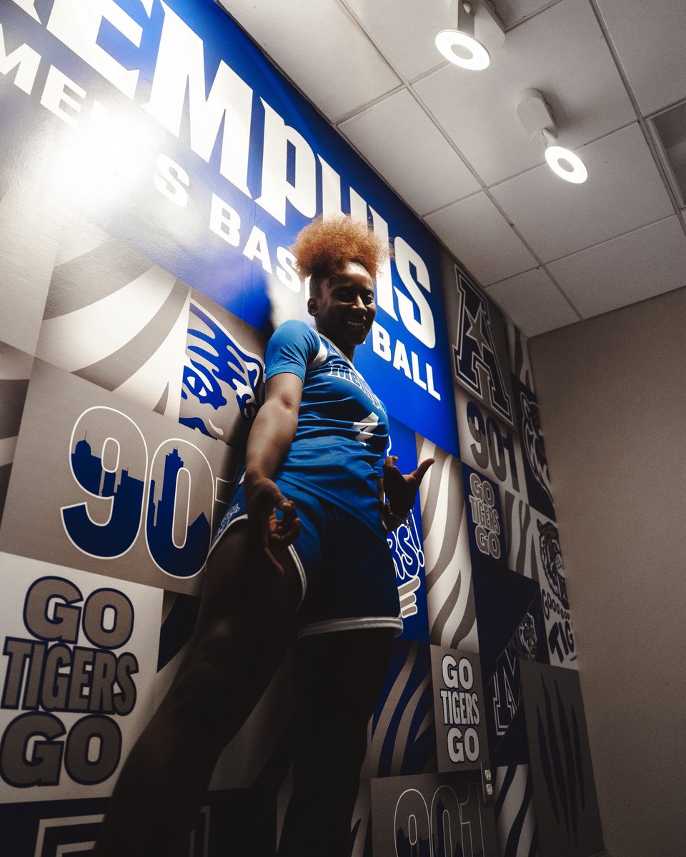 ToriThompson28's tweet image. Thank you @MemphisWBB for an awesome unofficial visit. My family and I had a great time and I look forward to continuing to build our relationship @apsimms2 @Harlyn__ ! 💙🐅🤍 #GoTigersGo #BU4U @TeamLegacyGirlz @hillgrove_wbb #unofficial