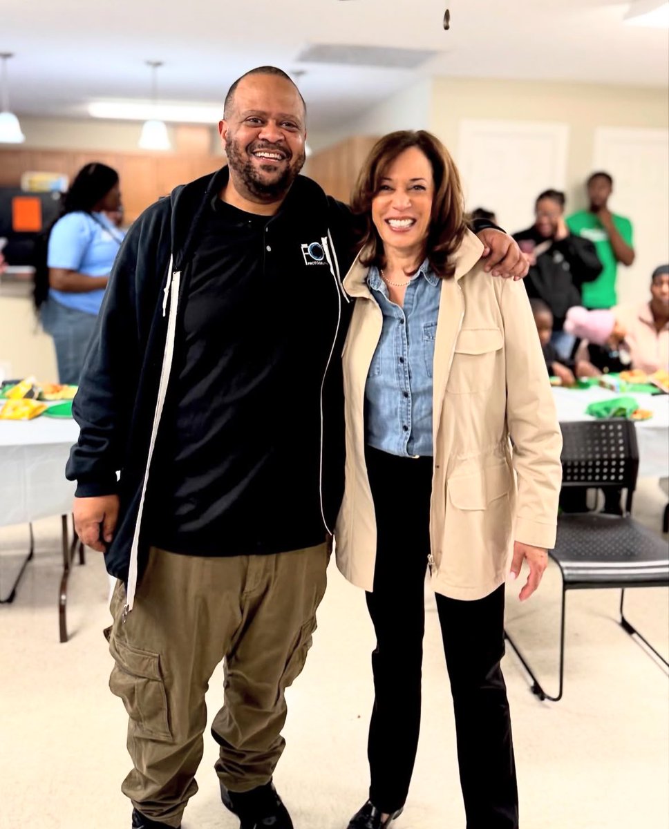 🚨 NEW: <a href="/KamalaHarris/">Kamala Harris</a> at Springboard to Opportunities, a housing nonprofit, in Jackson, MS this afternoon!! 🏡

📸: fulloflava