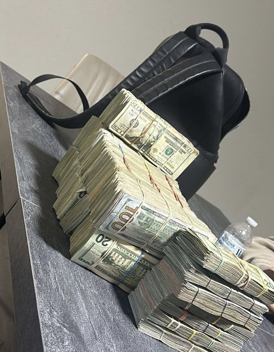 giftlovej's tweet image. MONEY  is coming.