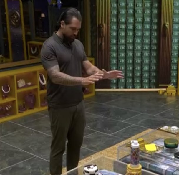 comentatita's tweet image. O BRIGIDO TAVA ORANDO PRA GARRAFA DO HENRI