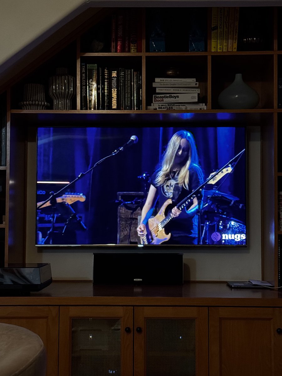 Me 15 years ago / me last night. Same shirt. Same vibe. The music never stops. Thank you Bobby 🌹⚡️💜