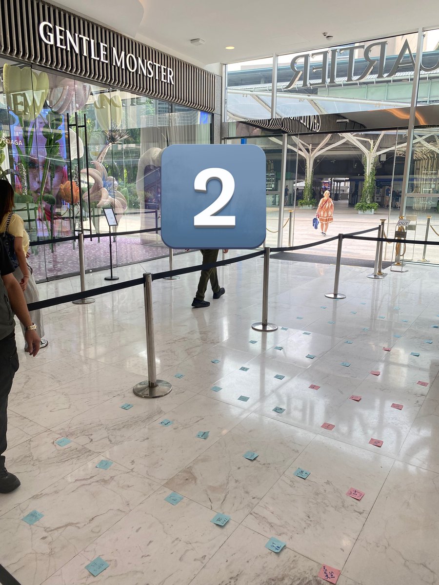 งานพีพีวันนี้ มีเอาคิว เขียนชื่อแปะ ไม่วุ่นวายดี มี 2 คอก คอก 1 เต็มแล้ว เหลือคอก 2 ก้ใกล้จะเต็ม คิวตอนนี้ 11X  เข้าคอกบ่าย 1 มาหาพีพีกันจ้า #ppkritt