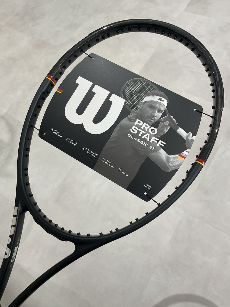Artsports_Links's tweet image. ウィルソンよりPROSTAFFのクラシックモデルが発売しました。
現在のV14を踏襲したスペックで黒を基調デザインとなっています。
また、購入された方先着で、ウィルソン公式サイトにて申し込みすると先着500名にオリジナルハーフカバーをプレゼント。

#prostaff
#wilson