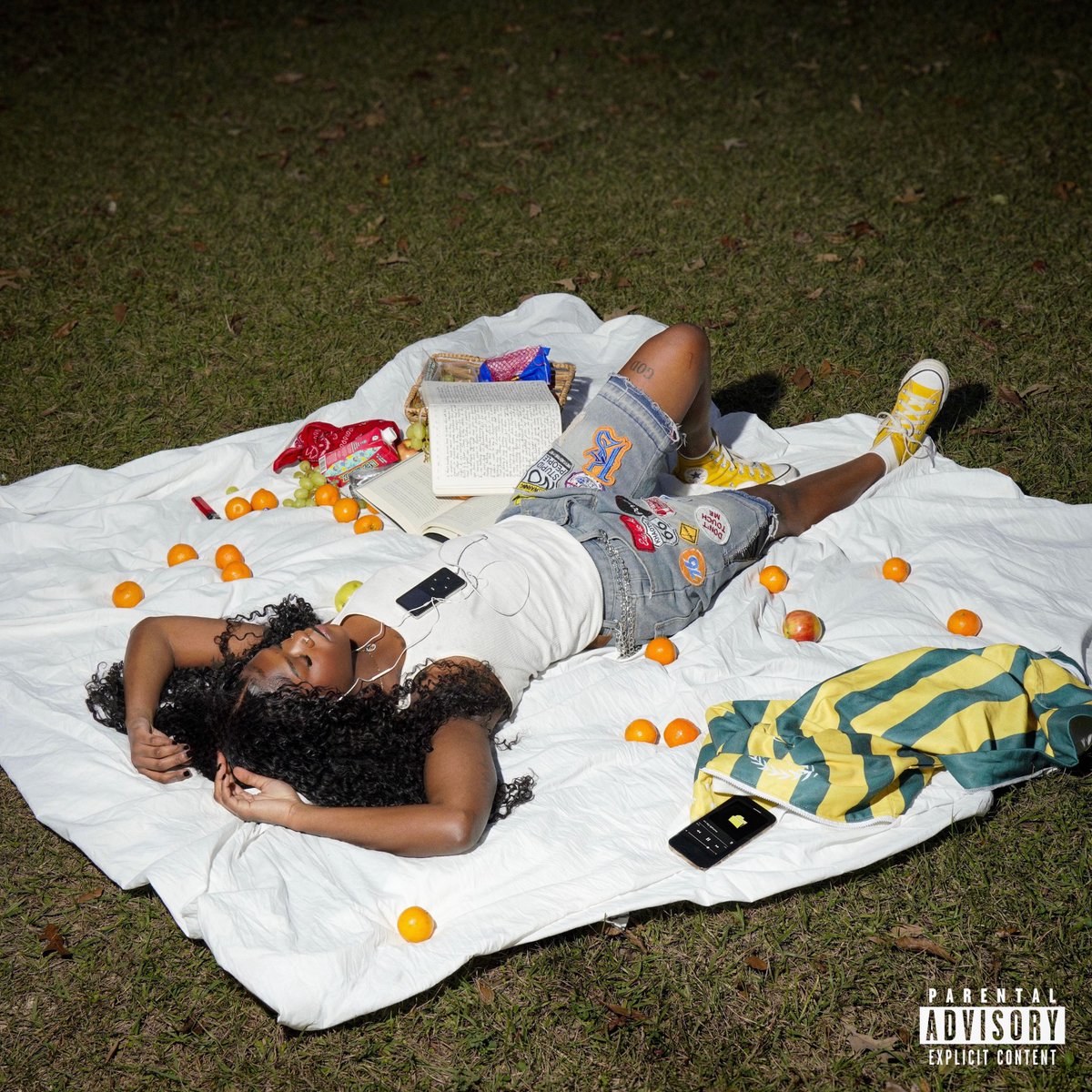 iitsveronicaa's tweet photo. I plan on dropping an album, yall like my coverrr?🫦🫦🫦🌚 https://t.co/gZt7bOfMwN
