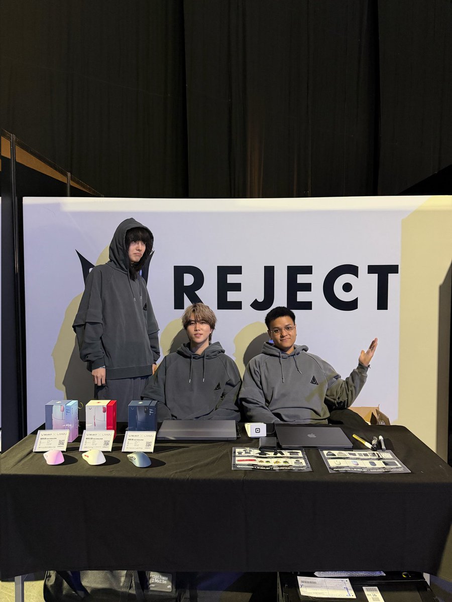 チャンピオンシップ出れなかったので、ブースでバイトするわ