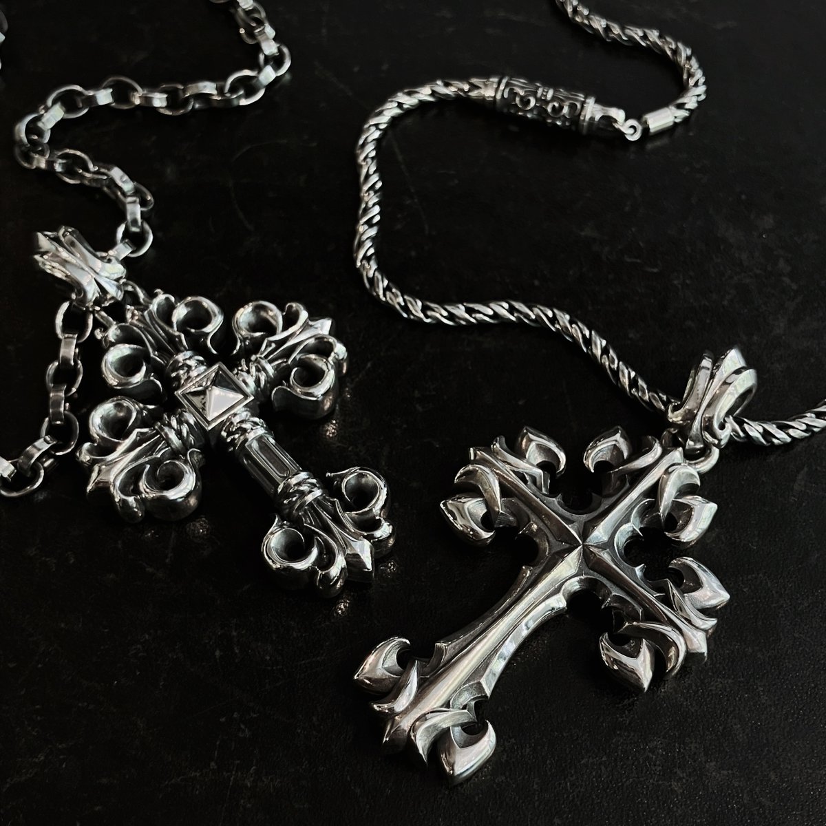 西村です！ 大物のクロスが店頭に入荷してます♪ ディスカバリークロス