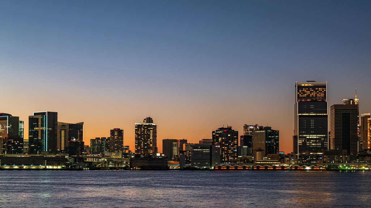 Sakashitagram_T's tweet image. 有明のUNIQLO裏の公園いつも人居なくて穴場ですよな