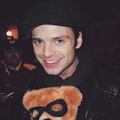 tkapologist's tweet image. me for who cares #NovaFotoDePerfil