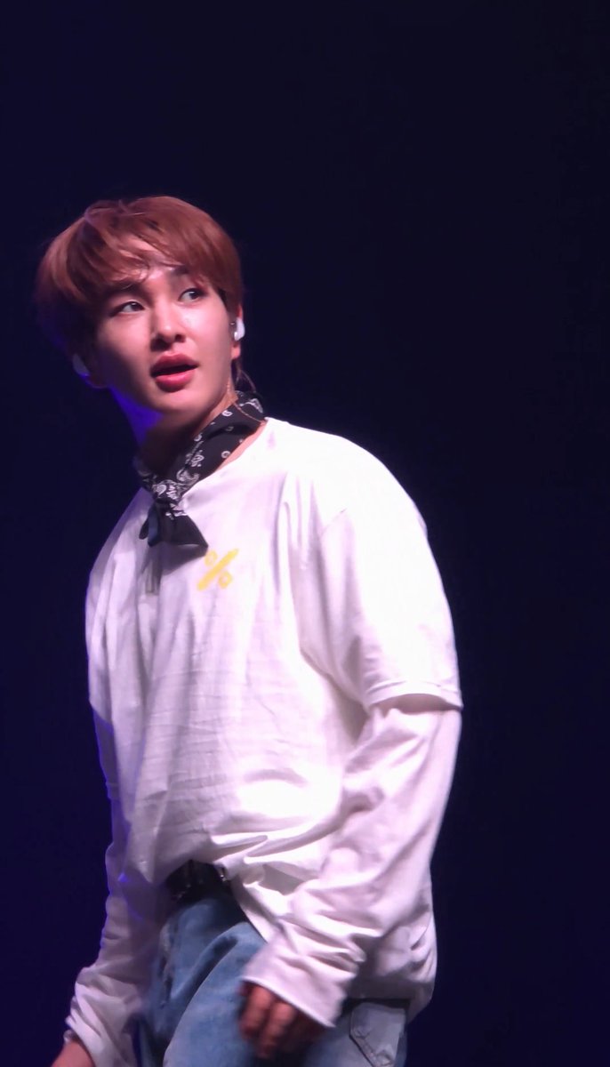 leejinkey's tweet image. this is a build of someone who just rock climbed yesterday UGGGGGGGHHHHHHHH drools everywhere

#ONEW #온유 #ONEW_THE_LIVE_PERCENT_CHICAGO