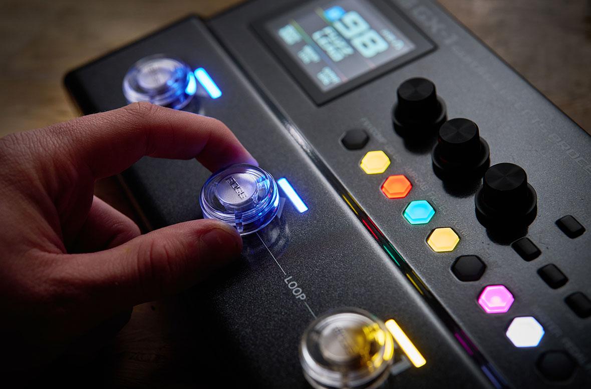 BOSS_jpn's tweet image. 【FSC-10 Footswitch Cap登場！】
FSC-10は、透明で強度の高いポリカーボネート素材を採用。LEDの透過性を高めスイッチの視認性をアップさせることにより、ステージ上でも照明の変化に影響されにくく安定したパフォーマンスが行えます。
#BOSS_jpn #FSC10 #BOSS新製品
boss.info/jp/products/fs…