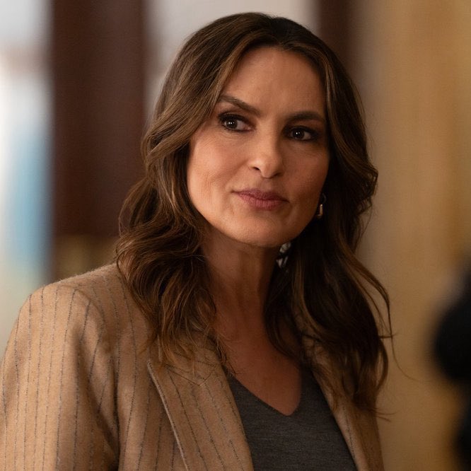 livylovestabler's tweet image. A smile? Good for her