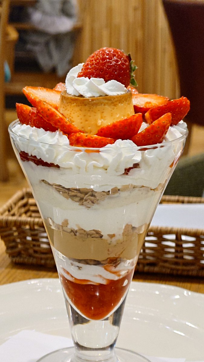 今日のパフェ(2026)(Afternoon Tea TEAROOM)
#アフタヌーンティーでいちご2026 #A賞