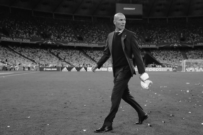 🔴 رسالة زيدان للمدريديستا بعد أن رحل بفترته الثانية

◾ لقد غادرت، لكنني لم أقفز من القارب ولم أتعب من التدريب. في مايو 2018 غادرت لأنه بعد عامين ونصف من الانتصارات والعديد من الألقاب شعرت أن الفريق بحاجة إلى خطاب جديد للبقاء في القمة، ولكن اليوم الأمور مختلفة، سأغادر لأنني أشعر