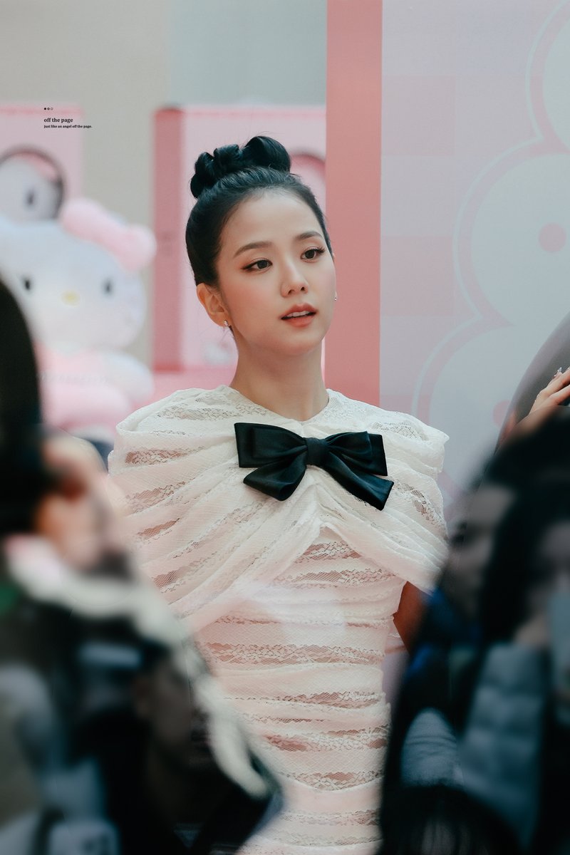 Off the Page🫨💓 tweet media