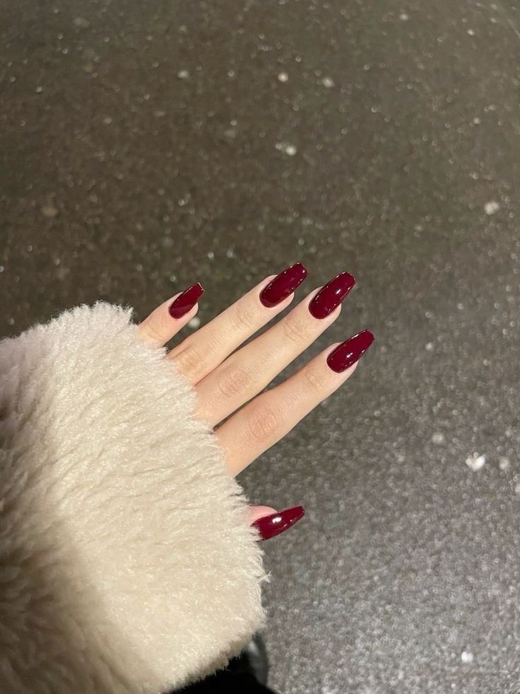 pacuzl's tweet image. Obsessed with red nails