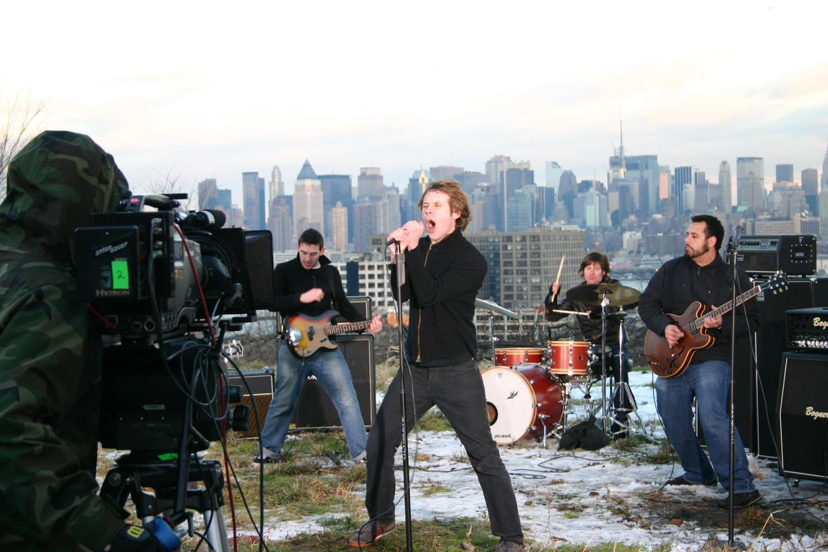 tim every hour 🎸 (@hourlytimpayne) on Twitter photo 