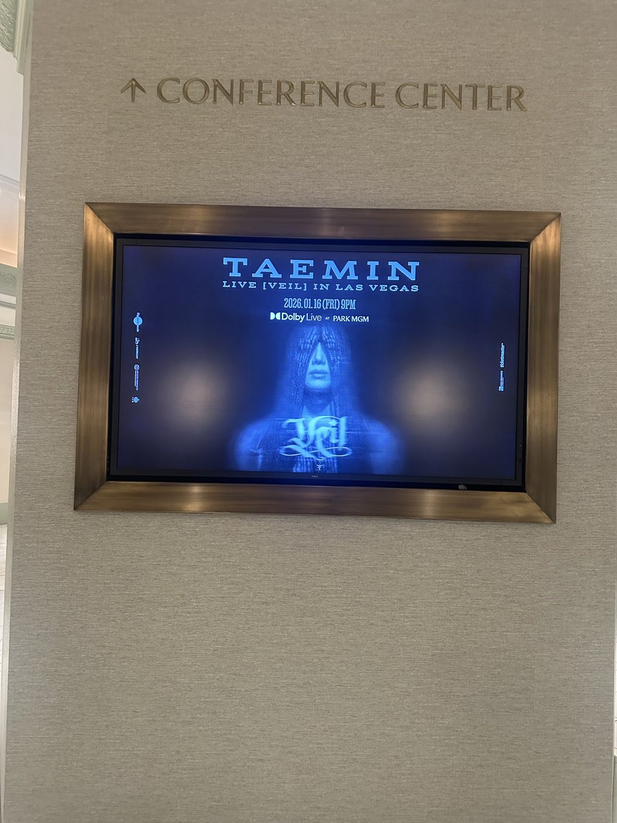 태민  is everywhere in Las Vegas
This is heaven