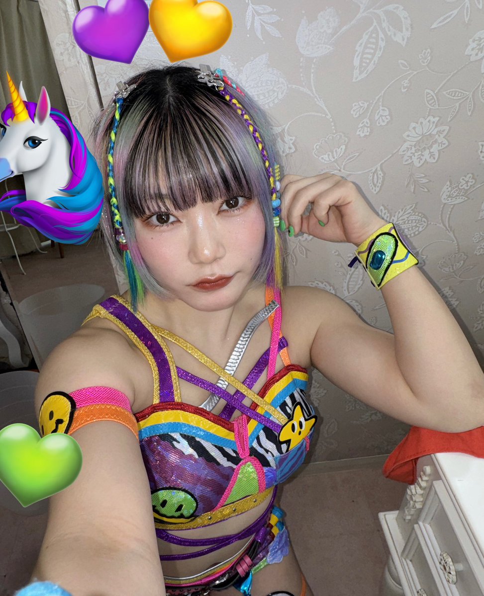 何色が好き？って聞かれたら虹色って答えちゃうんだけどそれってあり？？？🌈🌈🌈