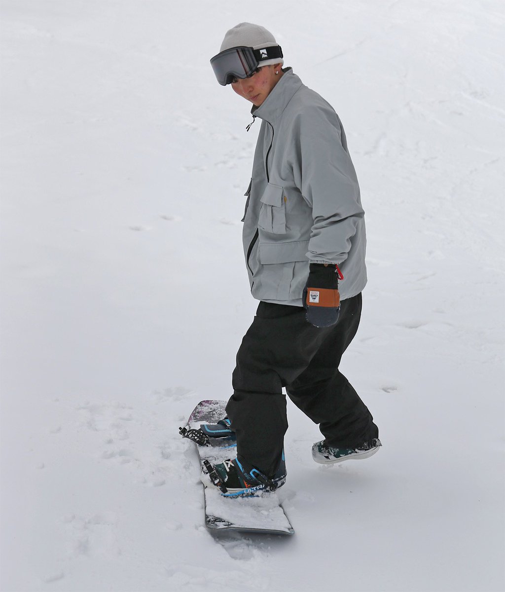 初めてでも、簡単にすぐ上達！初心者のためのスノーボードレッスンPart1 スノーボードに慣れるを #スキーマガジン で要チェック❄  URL：https://t.co/WujNHpu4zA #旅行会社 #オリオンツアー #旅行業界 #スキーツアー #スキー旅行 #スノボ旅行