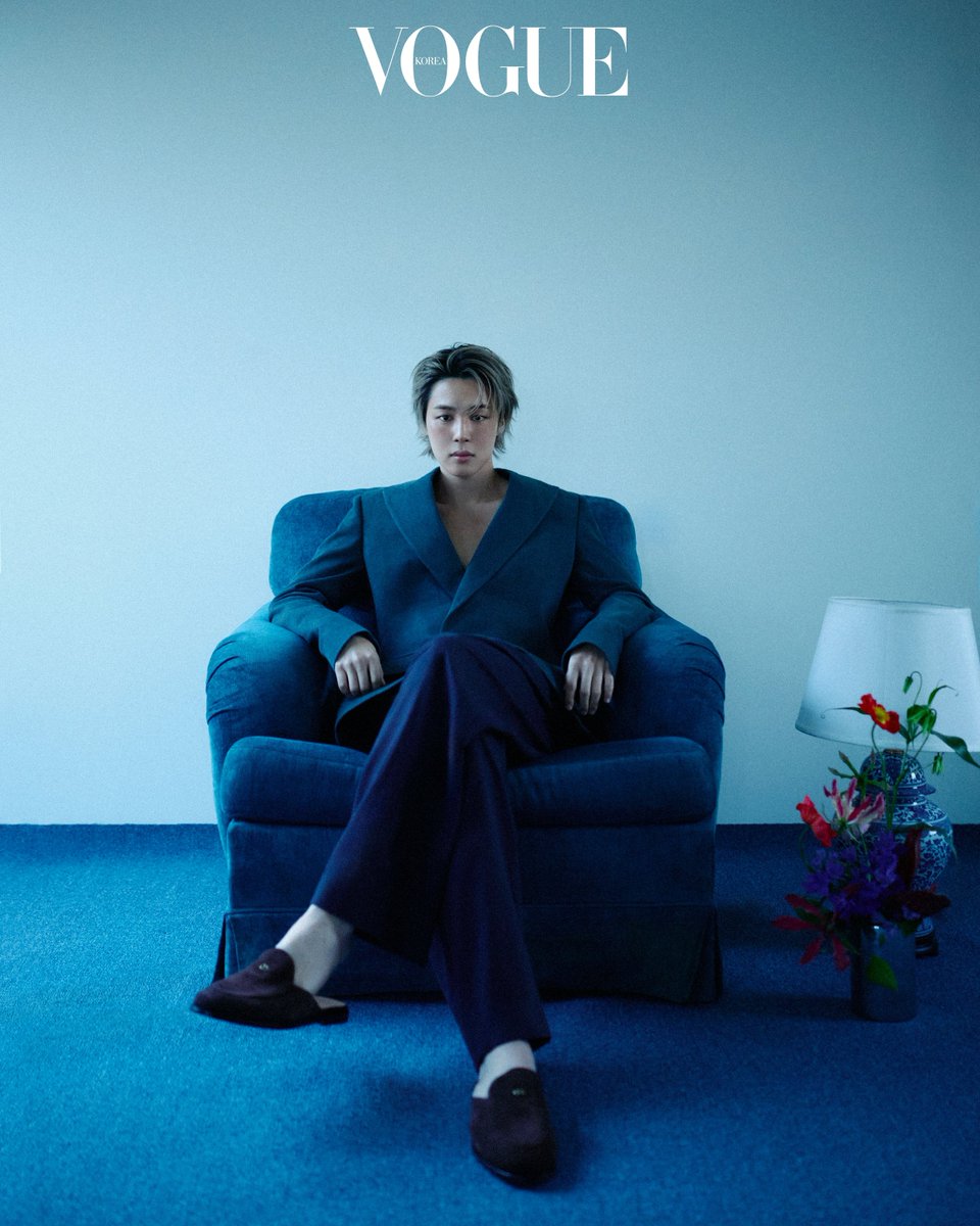 TheePopCore's tweet photo. Jimin looks calm, magnificent, and timeless, as if he belongs in a classic film as a leading man, in his new Vogue Korea photos. https://t.co/FR7S5aceCx