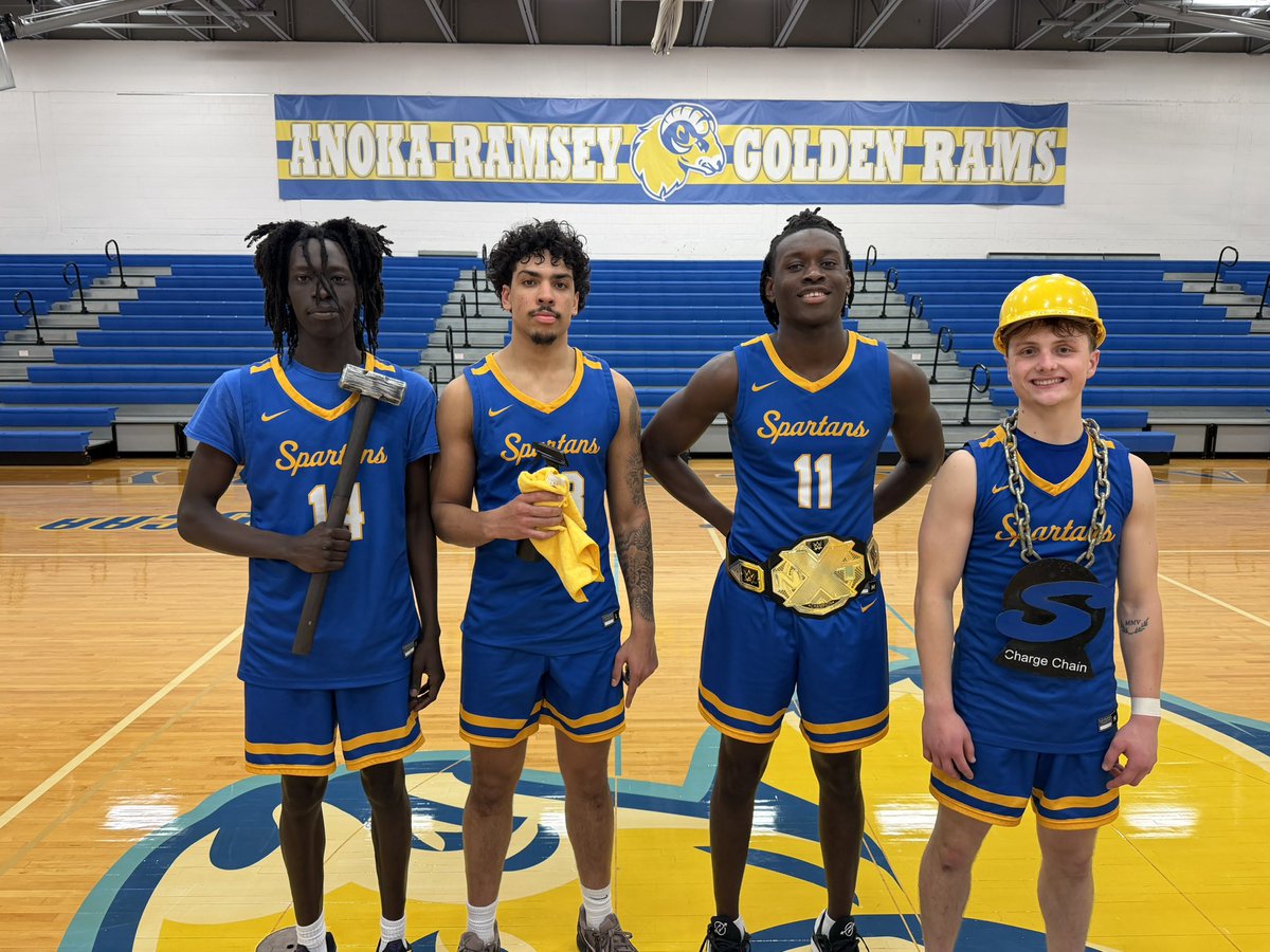 MStateSpartanBB's tweet image. Spartan Award winners tonight in victory over Anoka Ramsey. 
Braylon and Leng take home the Hard Hat Award.
Braylon takes home the Charge Chain Award.
James and Leng take home the Windex Award.
Akeem takes home the X-Factor Award. Well done!!
@dcresap05 
@MStateCollege