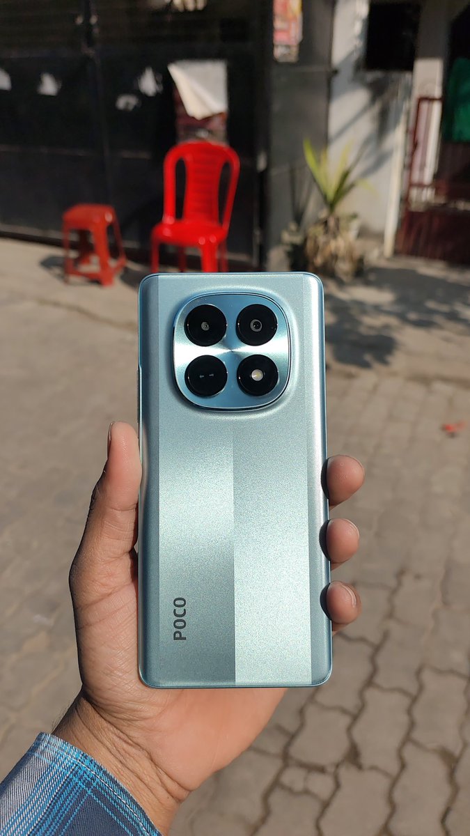 Bhavesh5253's tweet photo. Makar Sankranti just got extra special for me ๐ช
Welcoming the festival with the delivery of my brand-new POCO M8 ๐ฑโจ
Perfect mix of festive vibes and tech excitement & feeling super happy today!
@POCOIndia @IndiaPOCO
#MakarSankranti #POCOM8 #POCOFans #NewPhoneDay https://t.co/QaWpcXxetG