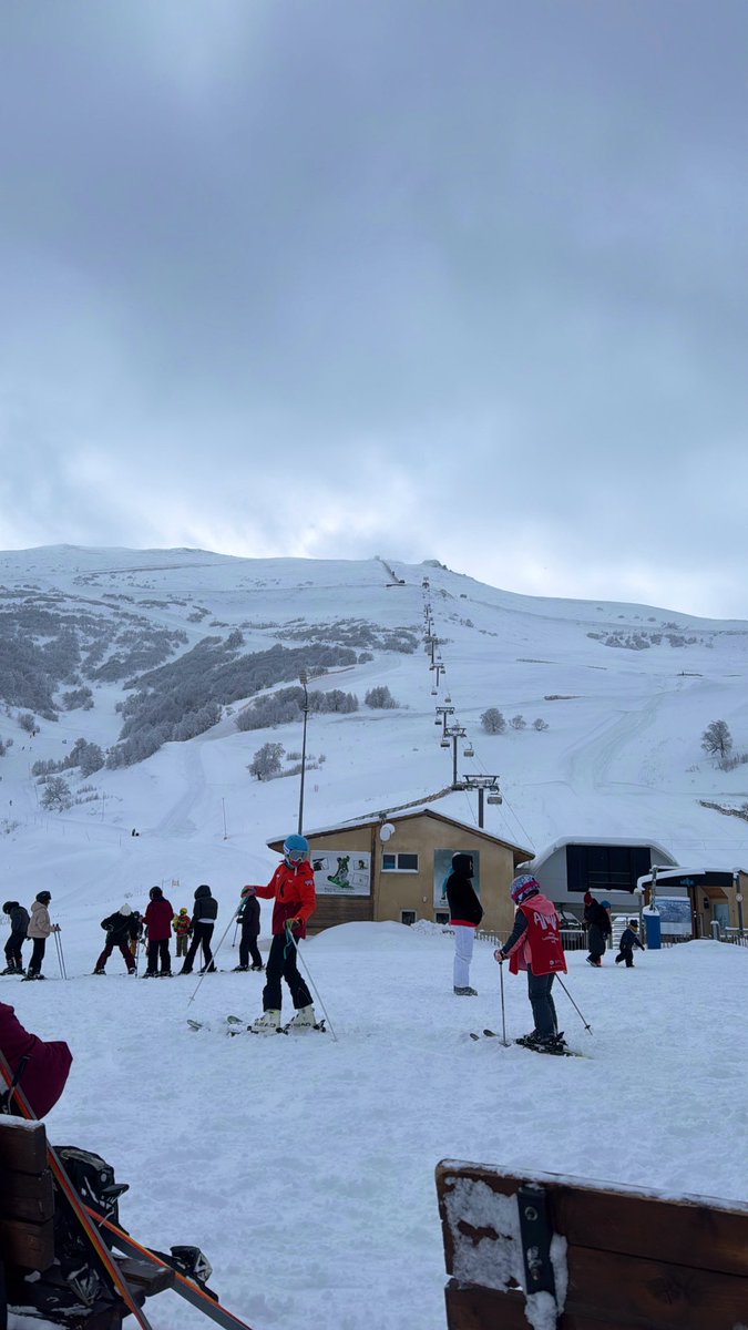 ___JustSaja's tweet photo. Isn't it ski season? https://t.co/CxzW7cRZy1