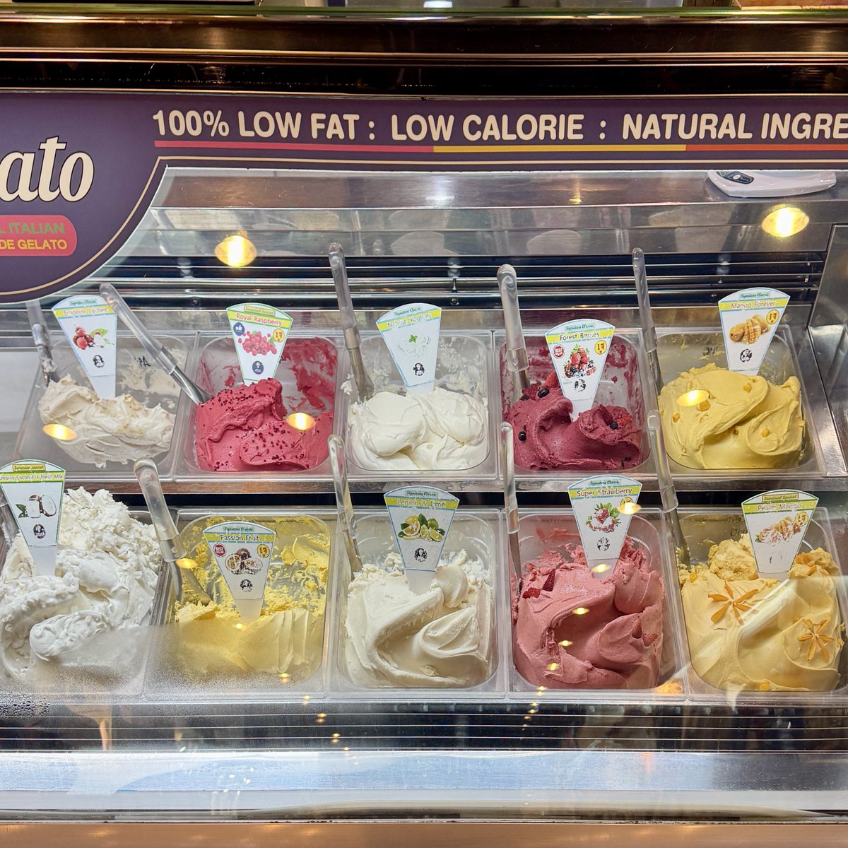 ร้านไอติมที่ Union Mall ถ้วยนี้39฿ เลือกได้2รส ไอติมอร่อยเข้มข้นมากกก ทำถึงเกิน!!

🍨 Salted peanut caramel นัวเนยถั่วแต่ไม่เลี่ยนคาราเมลเกิน ชอบมากกกก
🍓 Strawberry ก็อร่อยสดชื่นมากกก

ไซส์แบบกำลังดีกินพอหายอยาก สมราคามากกก