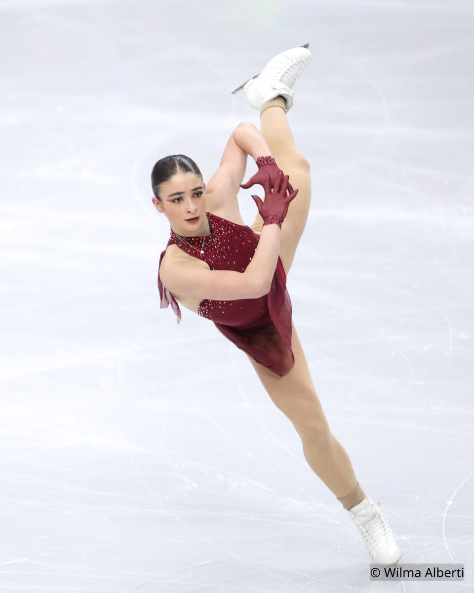 Anna placed 3rd in the short program at Europeans today! She earned 64.85 and will skate the free program on Friday, let's go Anna✨