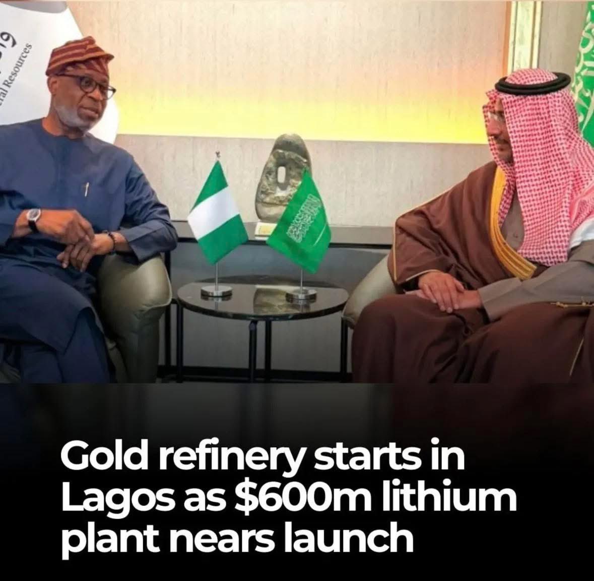 Sunusee082552's tweet photo. Bahaushe when your turn reach:

Keep investing in properties like plazas, hotels, and 2-bedroom apartments for rent to cover school fees and house maintenance. 

In anzo ZABE, kada a manta, don Allah a amshi taliya da sabulun wanki.👍👍👍

Masu shiga gidan radio (Sojojin baka) a https://t.co/KPnJJt07wc